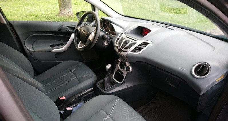 Ford Fiesta cena 19950 przebieg: 135000, rok produkcji 2011 z Nysa małe 154